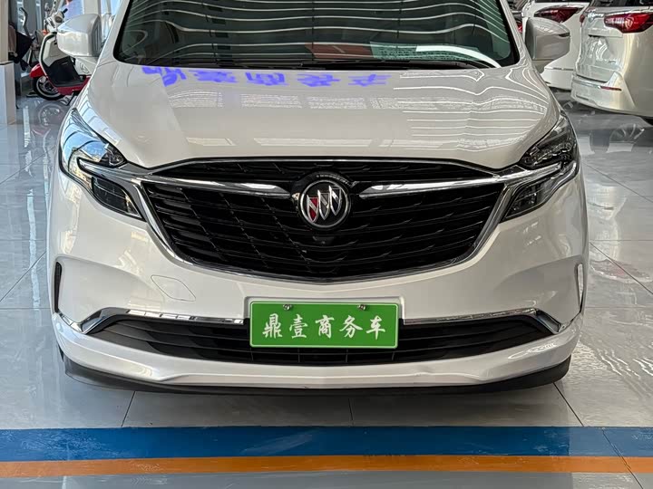 Фото 2 - Buick GL8 ES