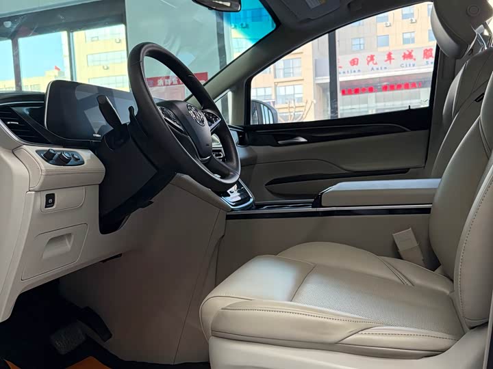 Фото 4 - Buick GL8 ES