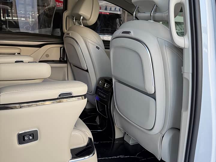 Фото 8 - Buick GL8 ES