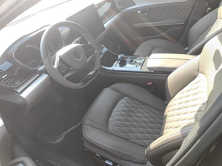 Фото 7 - BYD Han