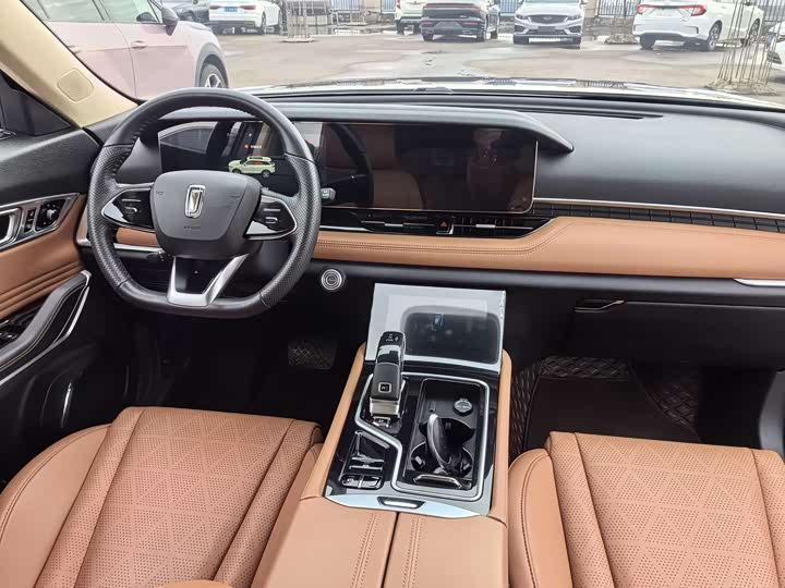 Фото 5 - Bestune T99