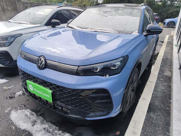 Фото 2 - Volkswagen Tiguan L Pro