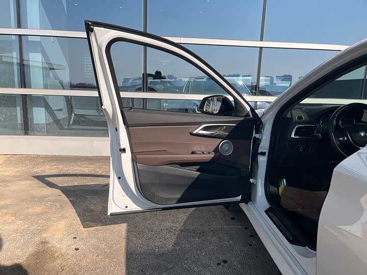 Фото 9 - BMW 1 Series