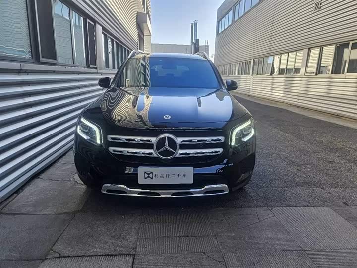 Фото 2 - Mercedes-Benz GLB-Class