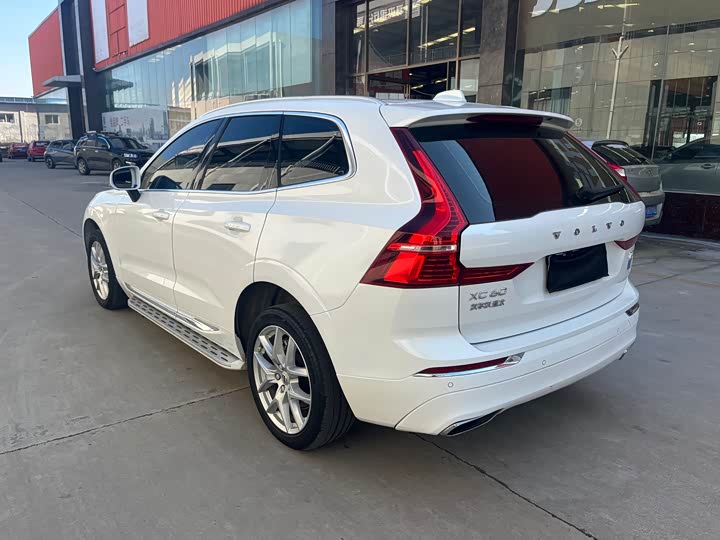 Фото 5 - Volvo XC60