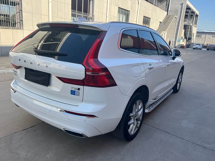 Фото 6 - Volvo XC60