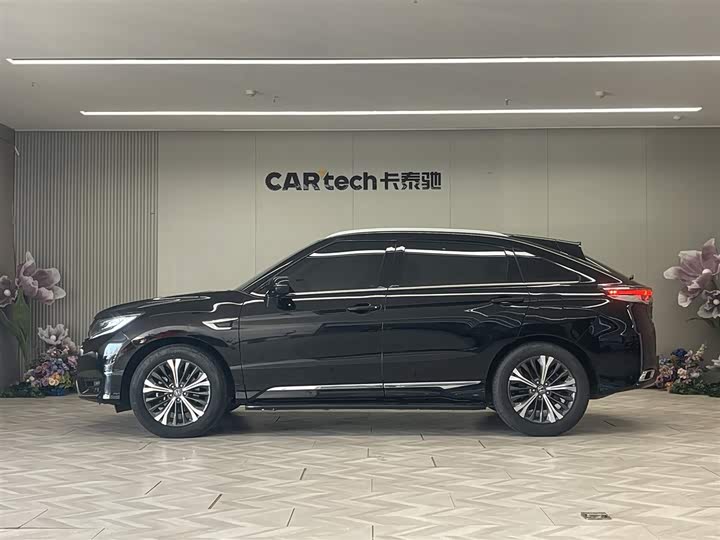 Фото 8 - Honda UR-V