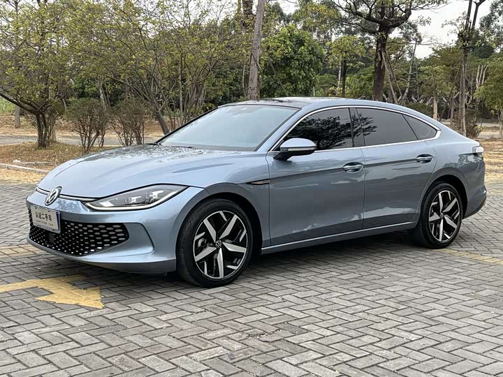 Фото 1 - Volkswagen Lamando L