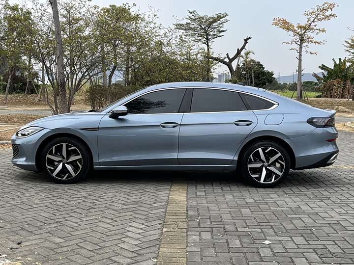 Фото 7 - Volkswagen Lamando L