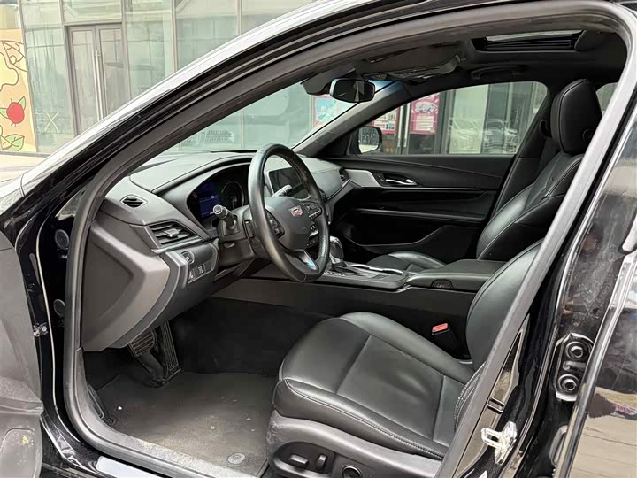 Фото 7 - Cadillac CT4