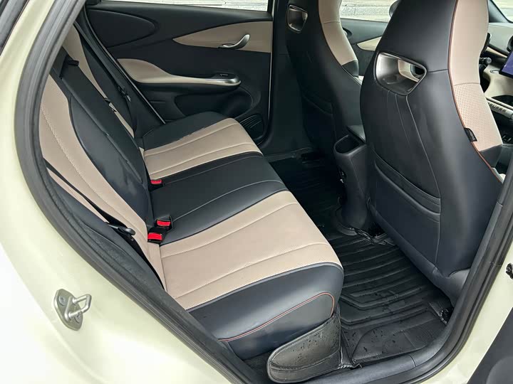 Фото 9 - BYD Dolphin