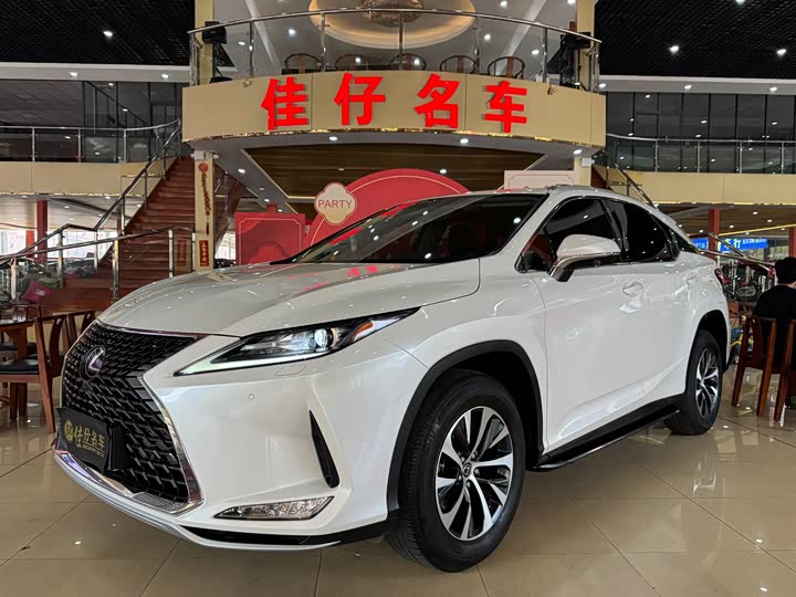 Фото 1 - Lexus RX