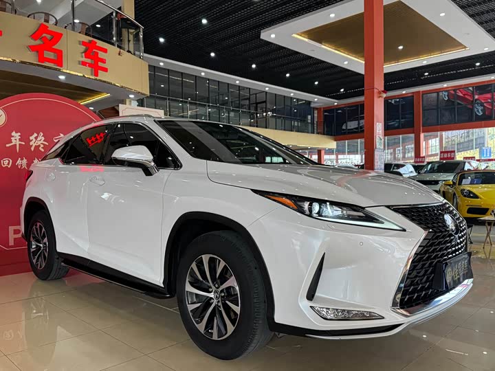 Фото 3 - Lexus RX