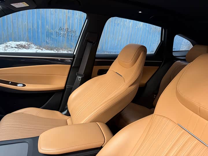 Фото 8 - Geely Galaxy L7