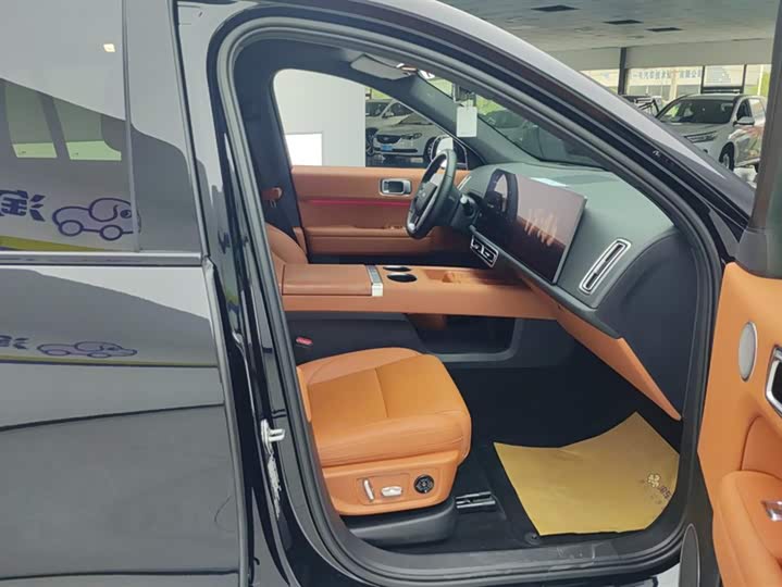 Фото 8 - LiXiang L6