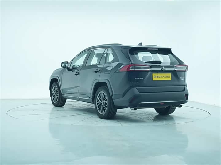 Фото 6 - Toyota Wildlander