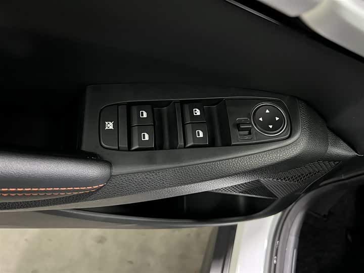 Фото 9 - Kia Seltos