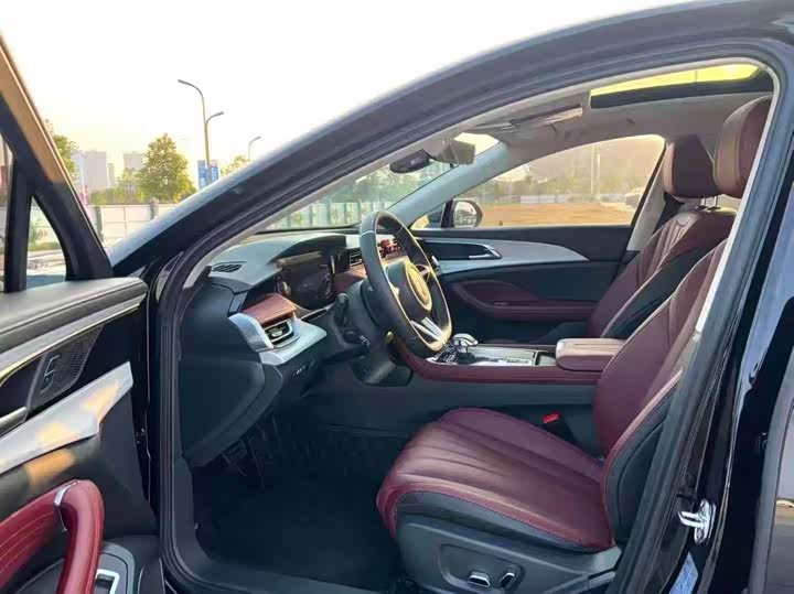 Фото 4 - Hongqi H5