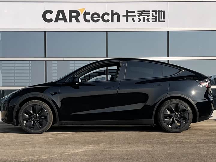 Фото 3 - Tesla Model Y
