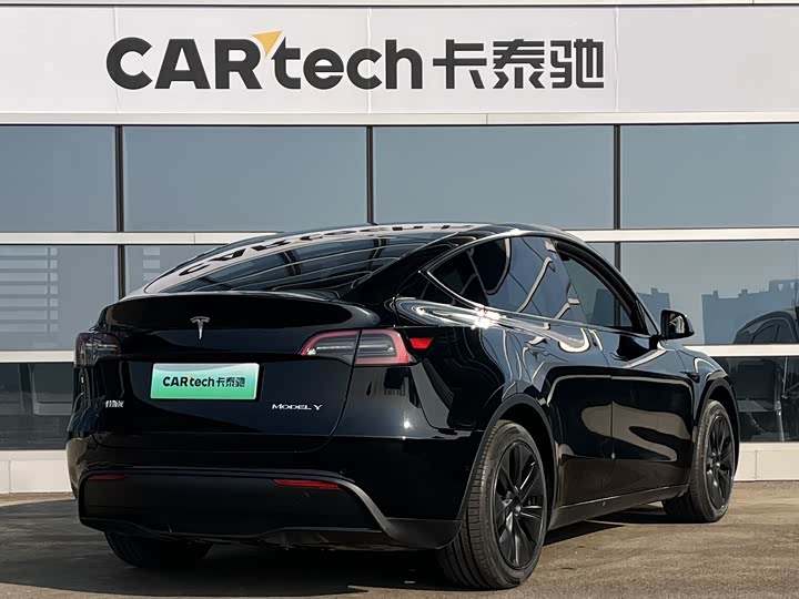 Фото 4 - Tesla Model Y