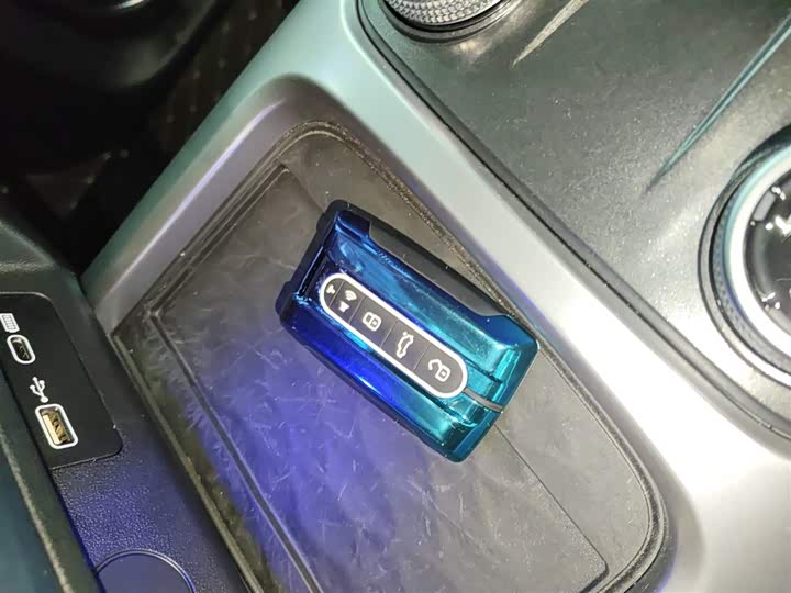 Фото 9 - Tank 300