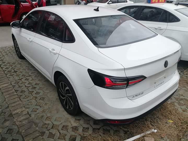 Фото 5 - Volkswagen Lavida