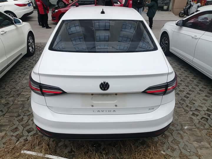 Фото 6 - Volkswagen Lavida