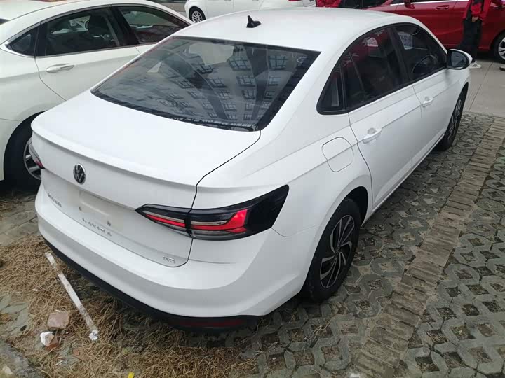 Фото 7 - Volkswagen Lavida