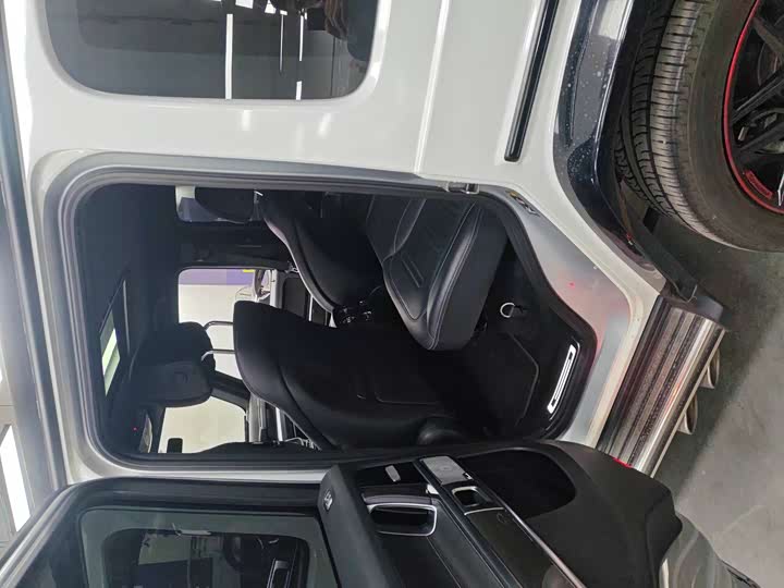 Фото 7 - Mercedes-Benz G-Class