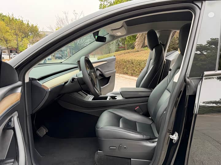 Фото 5 - Tesla Model Y