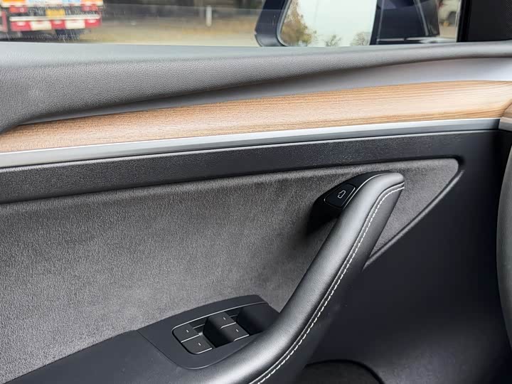 Фото 9 - Tesla Model Y