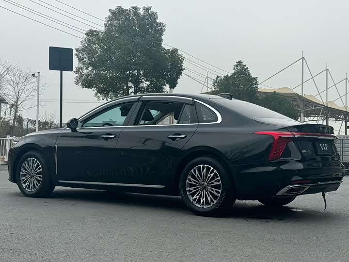 Фото 8 - Hongqi H5