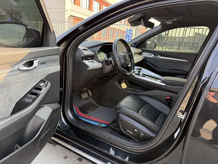 Фото 6 - Geely Preface