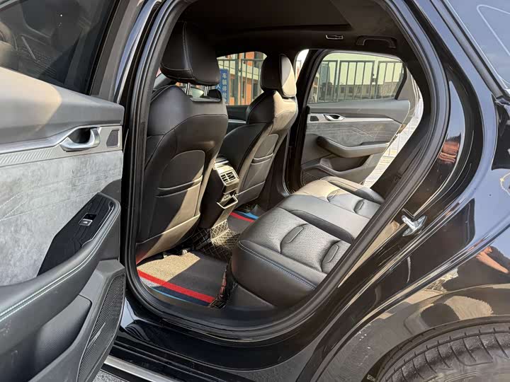 Фото 9 - Geely Preface