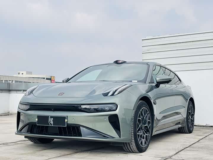 Фото 1 - Zeekr 001