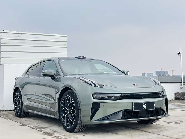 Фото 3 - Zeekr 001