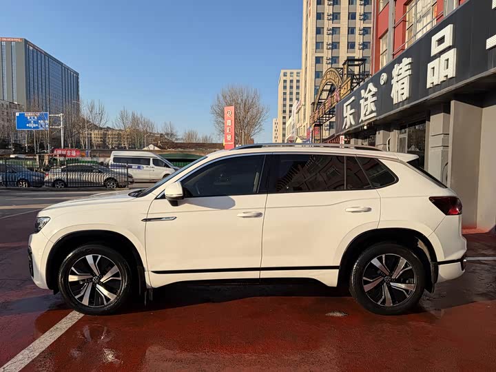 Фото 3 - Volkswagen Tayron GTE Hybrid