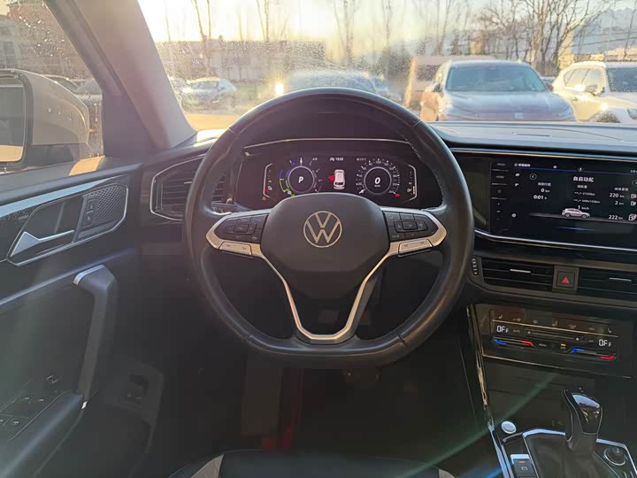 Фото 9 - Volkswagen Tayron GTE Hybrid