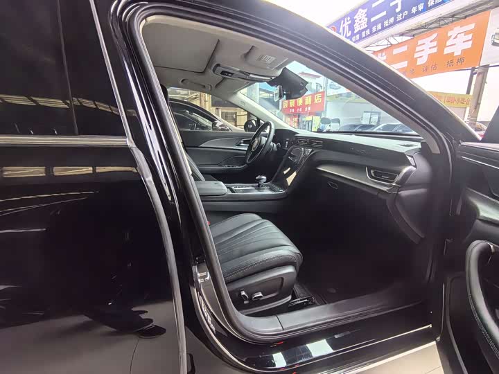 Фото 5 - Hongqi H5