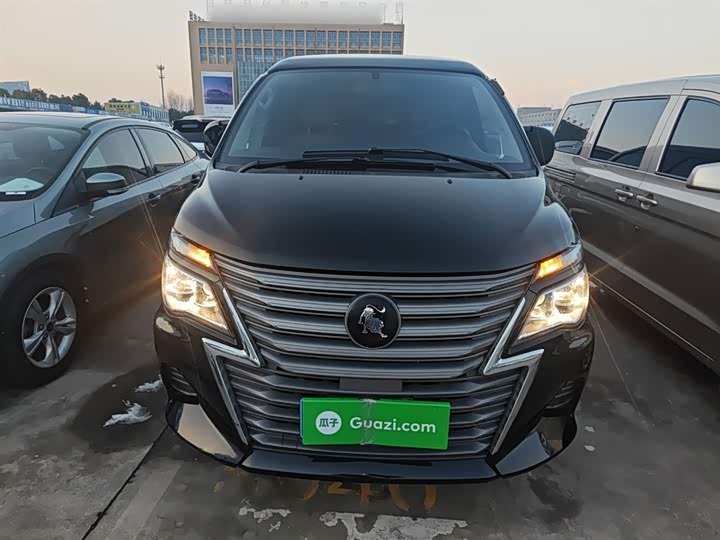 Фото 3 - Dongfeng Forthing Lingzhi M5