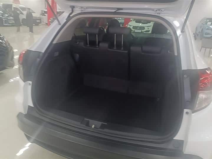 Фото 4 - Honda Vezel