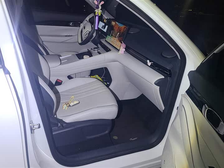 Фото 8 - Geely Galaxy E5