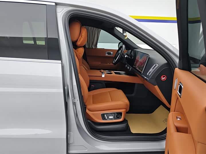 Фото 8 - LiXiang L8