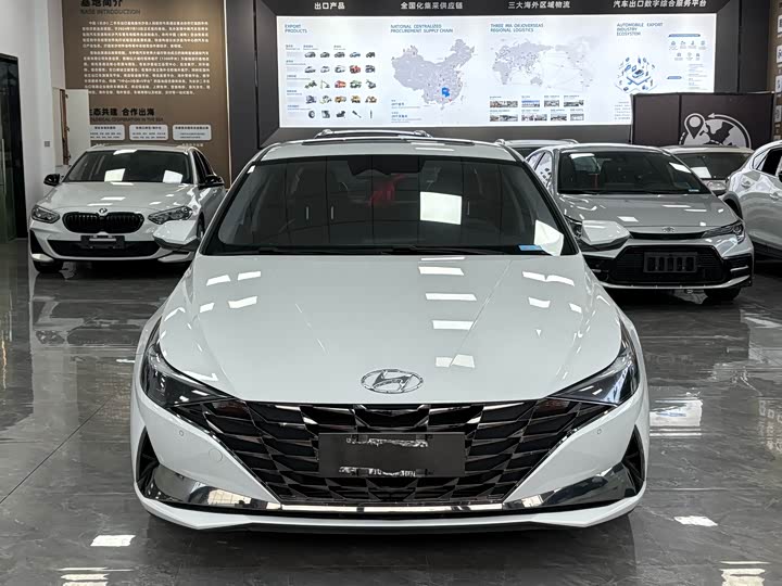 Фото 2 - Hyundai Elantra N line