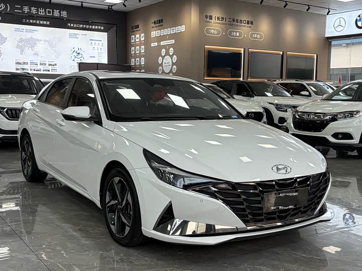 Фото 3 - Hyundai Elantra N line