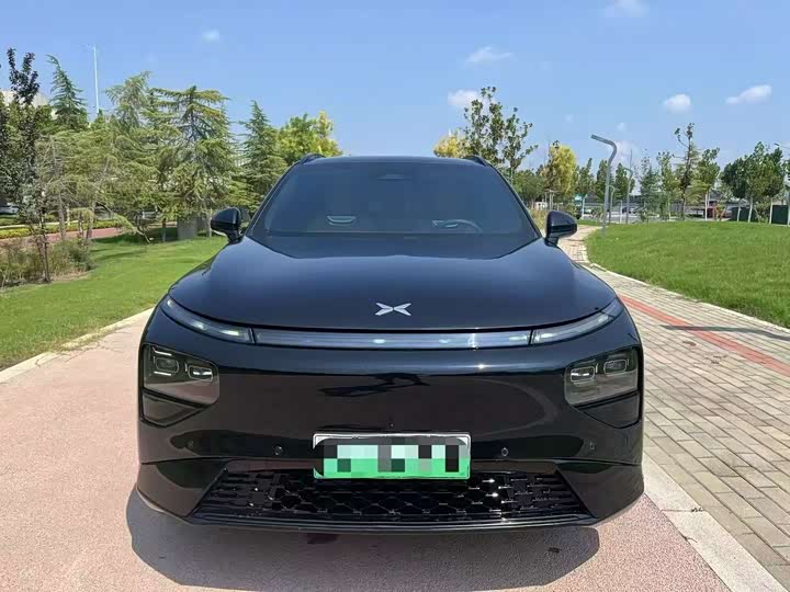 Фото 2 - XPeng G9