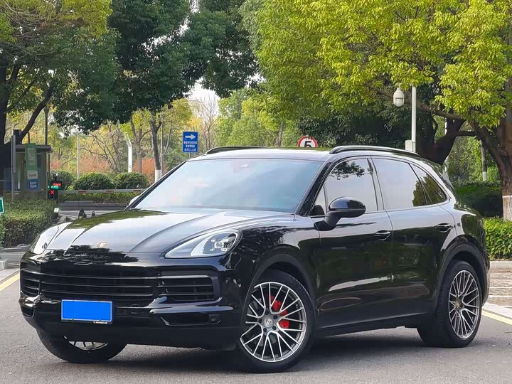 Фото 1 - Porsche Cayenne