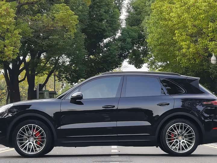 Фото 5 - Porsche Cayenne