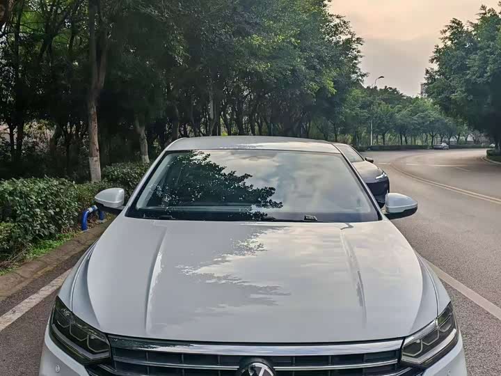 Фото 2 - Volkswagen Lavida