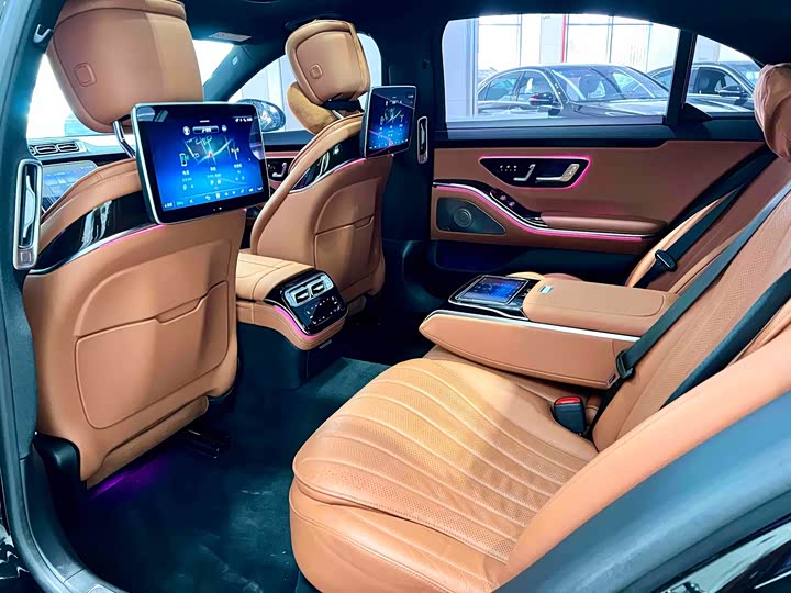 Фото 9 - Mercedes-Benz S-Class